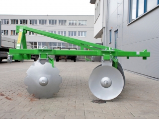 Disková brána BOMET Pavo - nesená, 4-sekčná