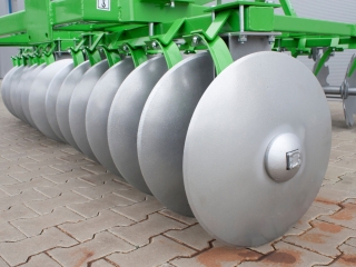 Disková brána BOMET Pavo - nesená, 4-sekčná