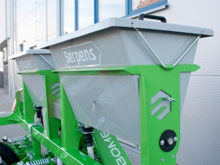 Bodový sejací stroj BOMET Serpens