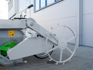 Bodový sejací stroj BOMET Serpens