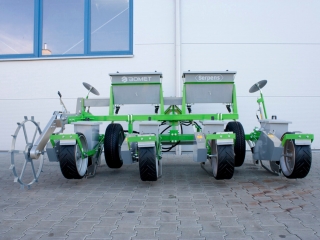 Bodový sejací stroj BOMET Serpens