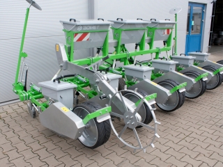 Bodový sejací stroj BOMET Serpens