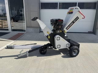 Kombinovaný štiepkovač / drvič s vysávačom LUMAG...