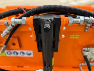 Sypač za traktor FK Machinery SAND PADAWAN