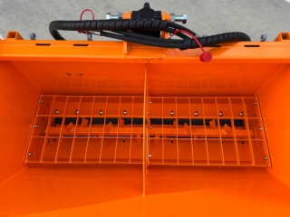 Sypač za traktor FK Machinery SAND PADAWAN